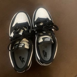 Black and white kid nike